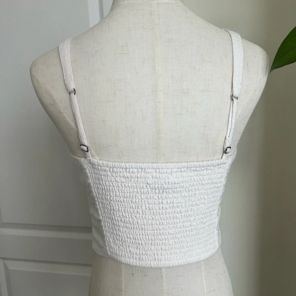 Abercrombie & Fitch Women’s S White Linen Blend Crop  Top - Picture 2 of 4